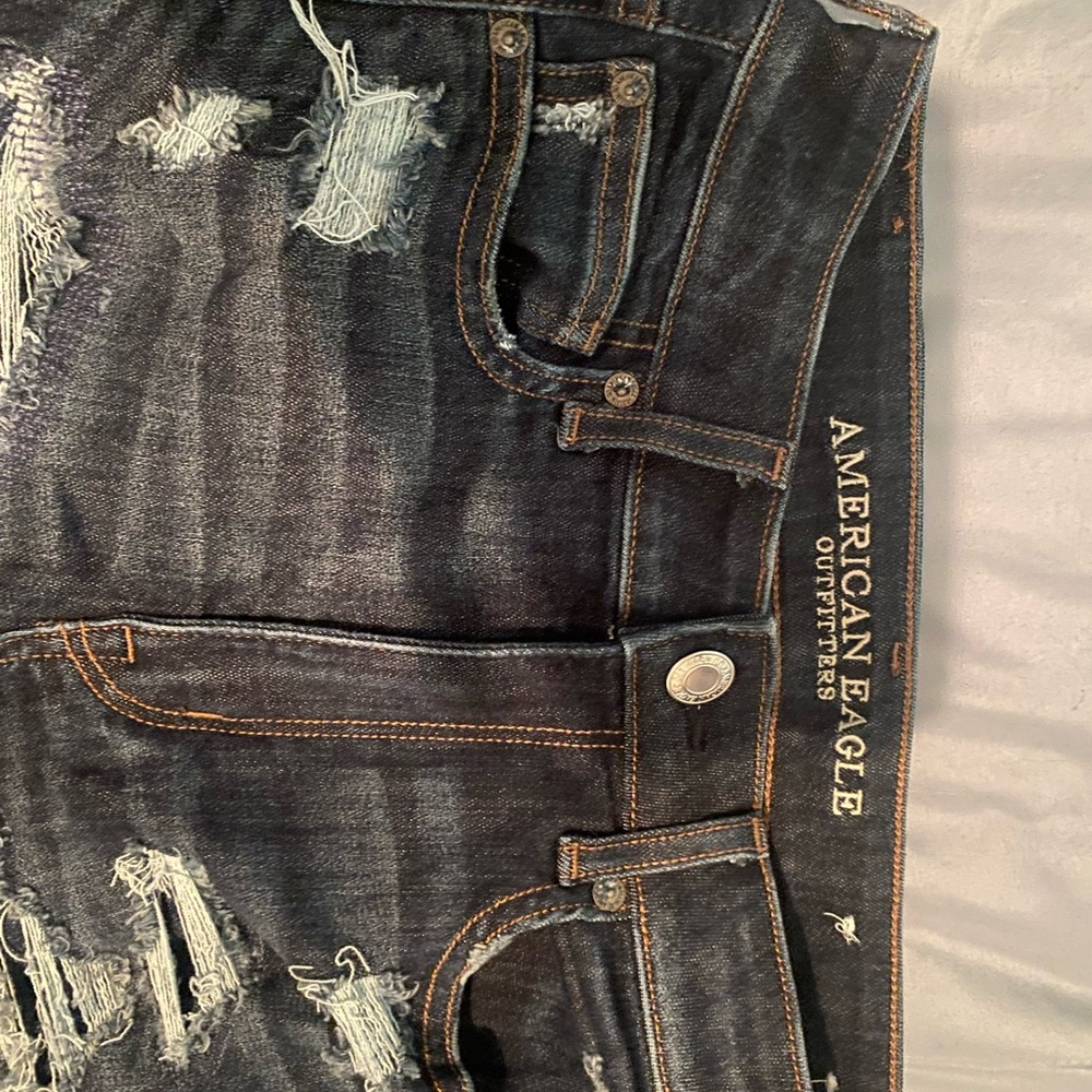 American Eagle Size 8  EUC Jean Shorts - Picture 2 of 4